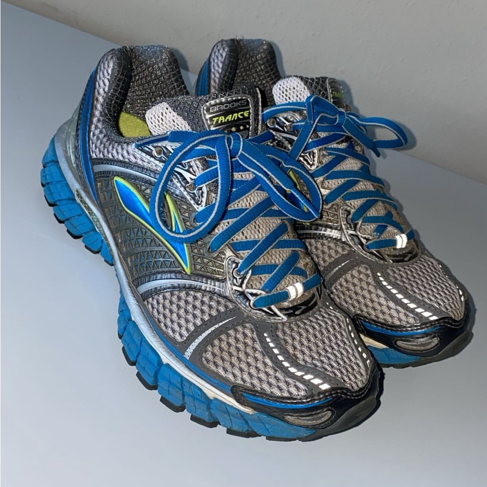 Brooks Trance 12 Running shoes, grey and turquoise size 6.